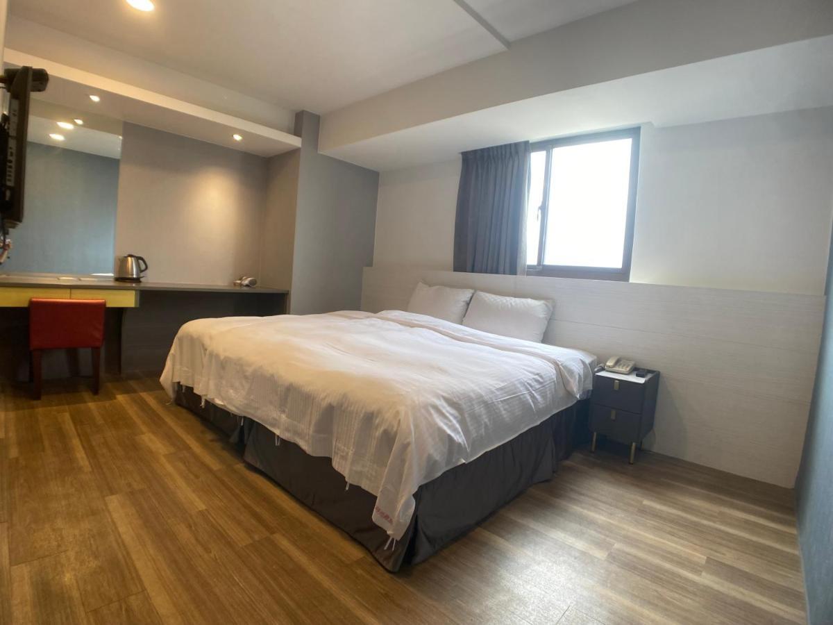 Bonjour Hotel Тайчжун Екстер'єр фото